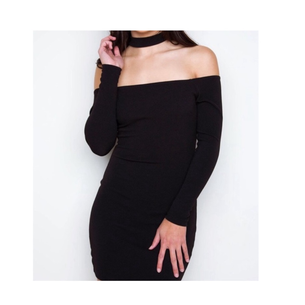 Black long sleeve dress with choker